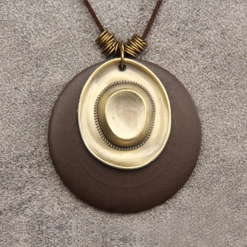 1pc Timeless Vintage Brown Wooden Pendant Necklace